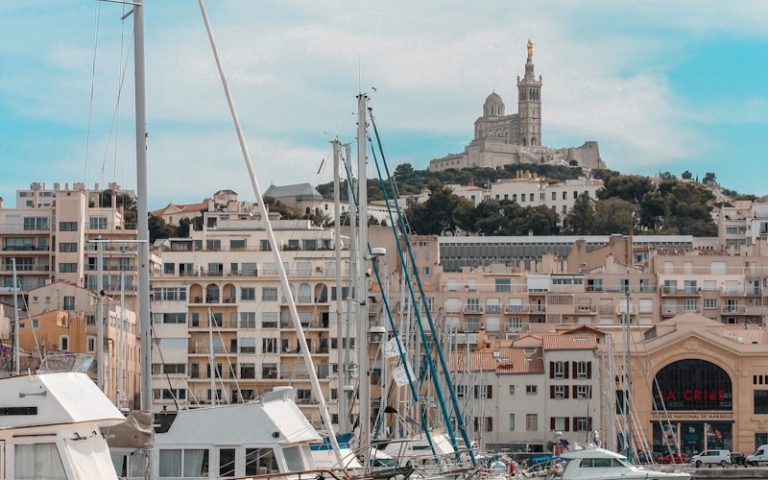 trouver cabinet dentaire marseille : conseils pratiques et adresses