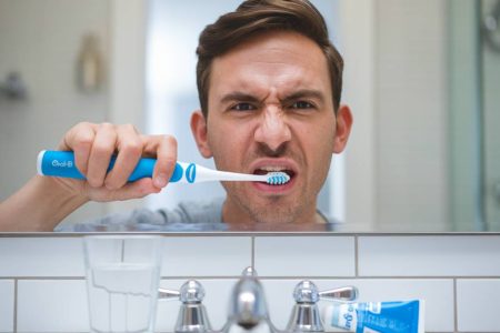 Les critères essentiels pour choisir sa brosse à dents électrique